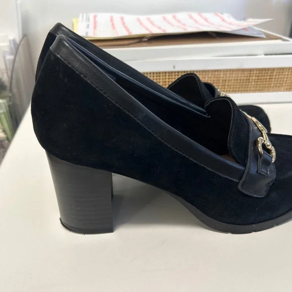 Ladies shoes - Picture 1 of 7